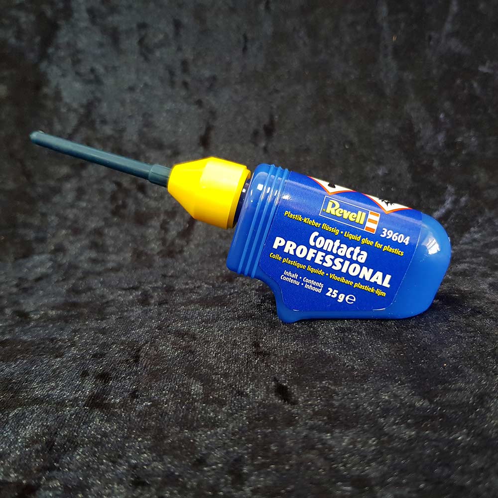 Revell Needle Contacta Glue 25g