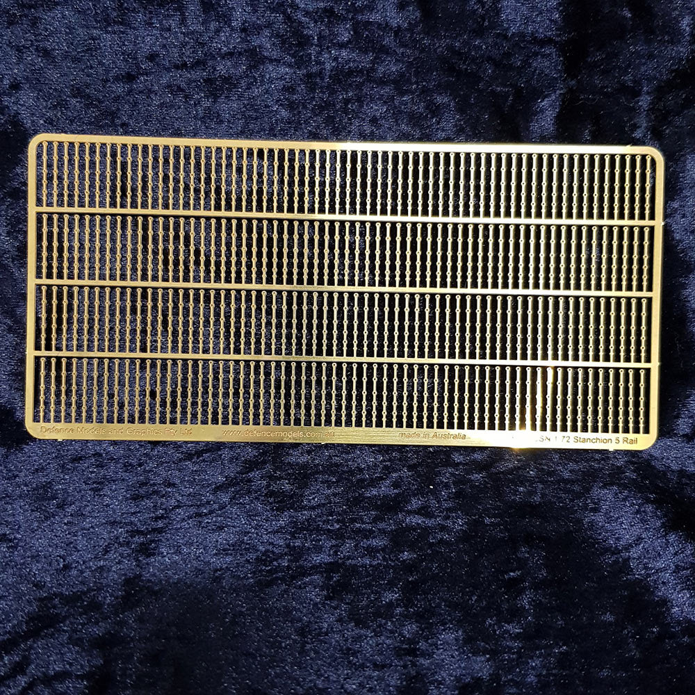 Brass Stanchion, 5 Bar 1:72 scale 0.5mm